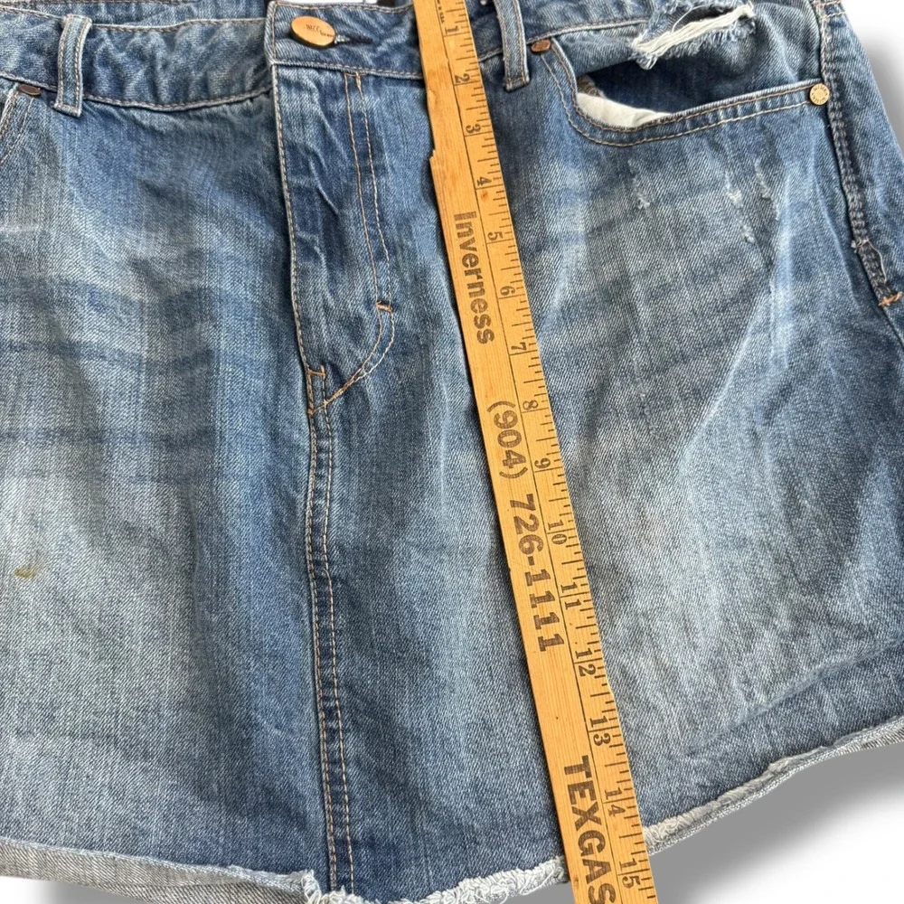 1822 Denim Distressed Blue Jean Skirt Women's Size 16 Cuffed Raw Hem‎